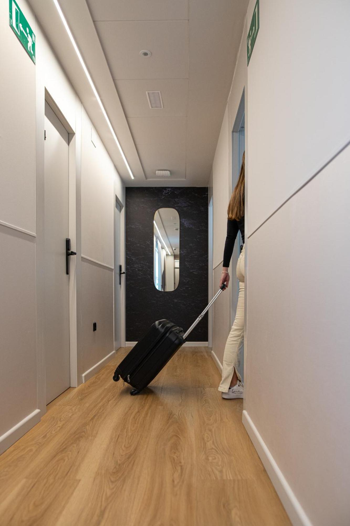 Aila Ii Boutique By Singularstays - Digital Access Hotel Burjassot